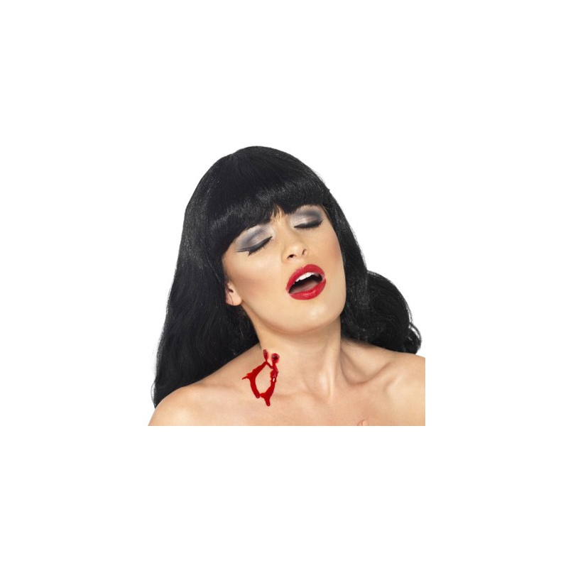 Morsure vampire avec latex - maquillage vampire