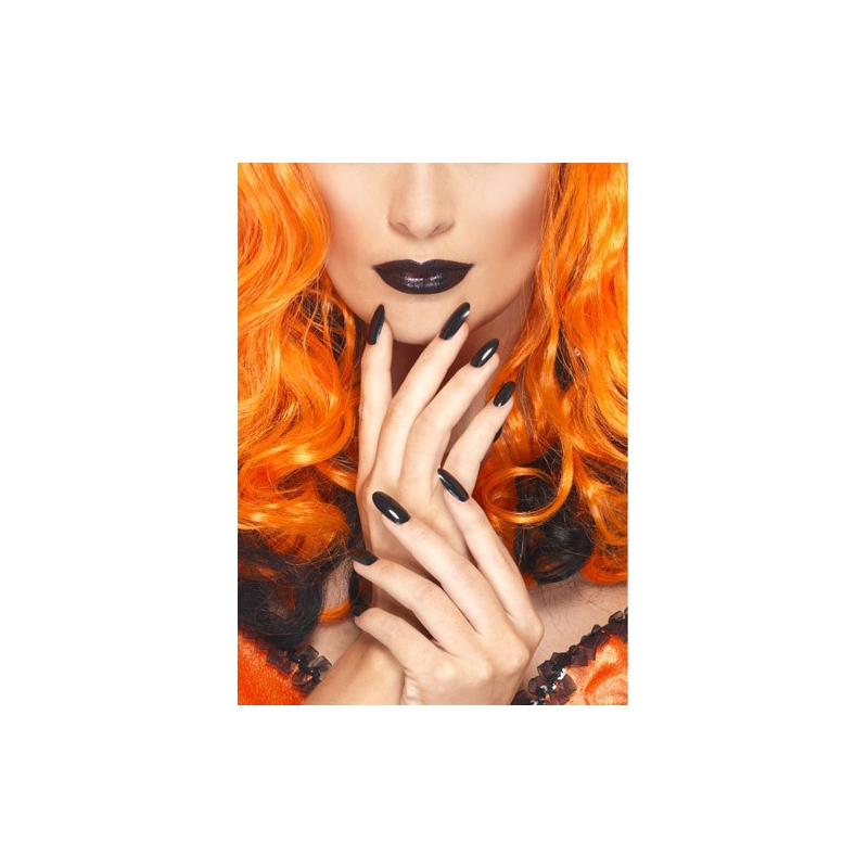 Vernis et rouge à lèvres noirs - maquillage gothique Halloween