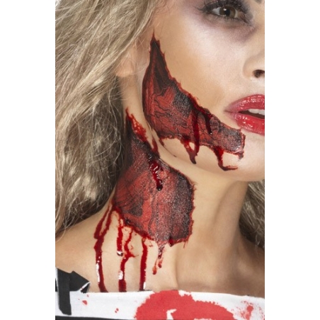 Réalisez facilement votre maquillage de zombie à l'aide des tatouages transfert peau arrachée