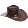 Chapeau de cowboy marron, son effet cuir vieilli lui apporte un rendu vintage idéal pour une soirée americaine