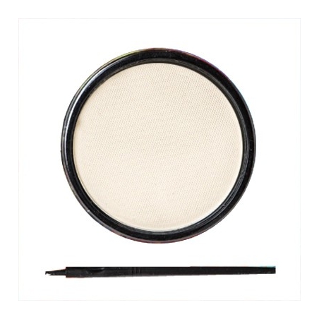 Maquillage blanc à l’eau avec pinceau Maquillage blanc à l’eau avec pinceau