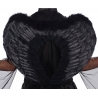 Ailes noires avec plumes idéales pour accessoiriser un déguisement gothique pour Halloween