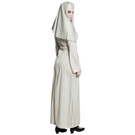 Robe de bonne sœur avec coiffe, un déguisement idéal pour incarner une nonne pour Halloween