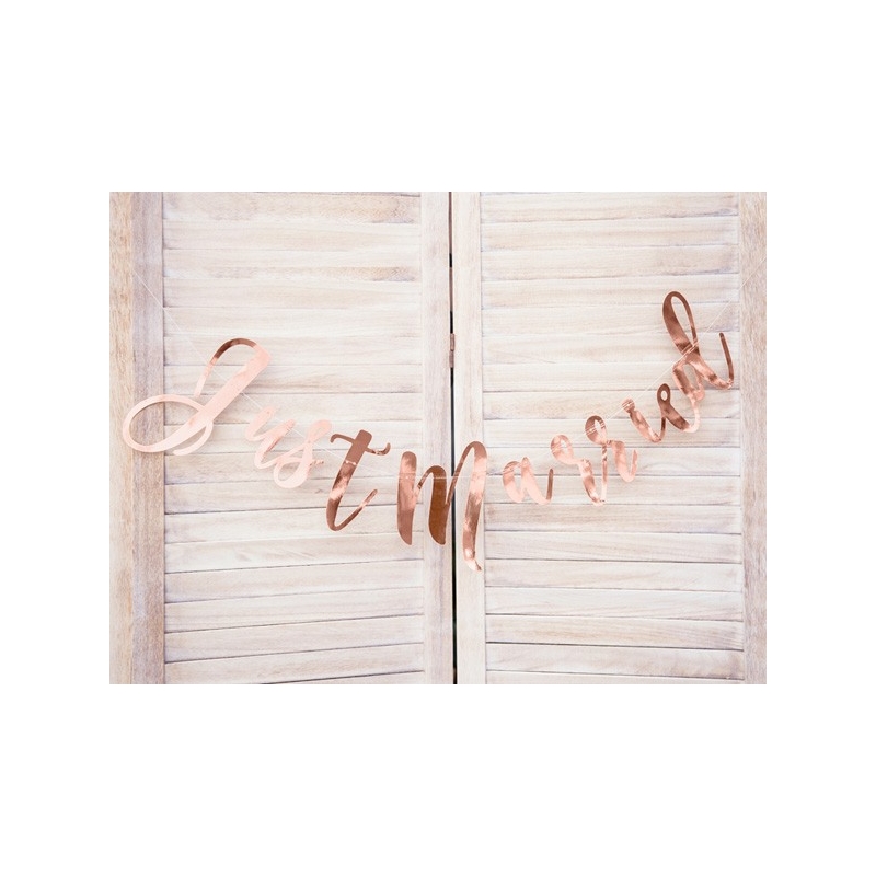 Guirlande décoration de mariage rose gold "Just Married", suggestion de présentation pour votre décor photo
