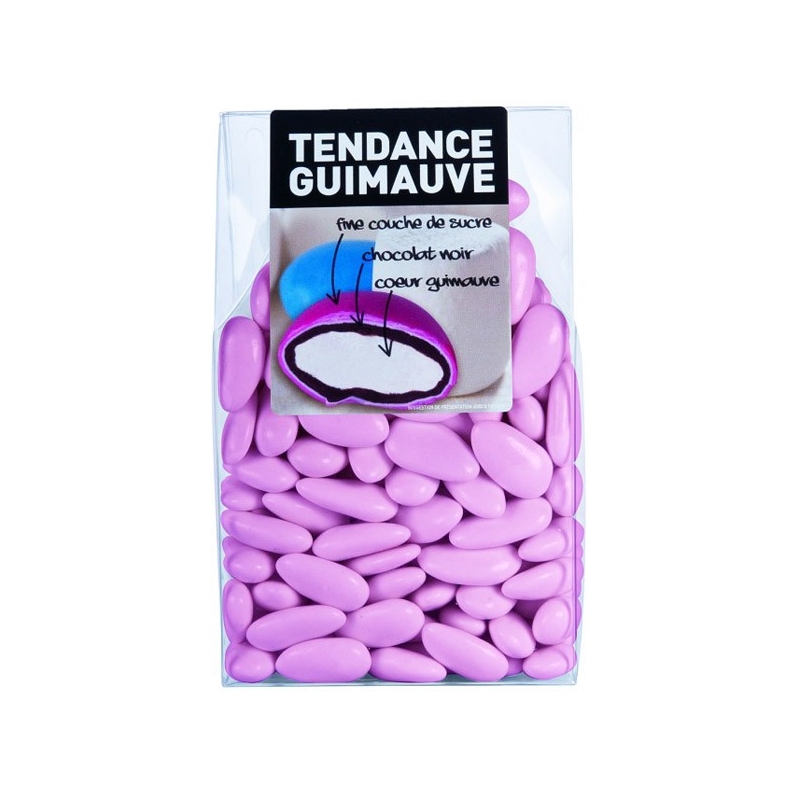 Dragées à la guimauve et au chocolat de couleur rose