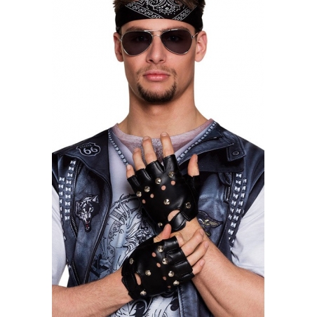 Gants de rockeur, adoptez un look de biker 