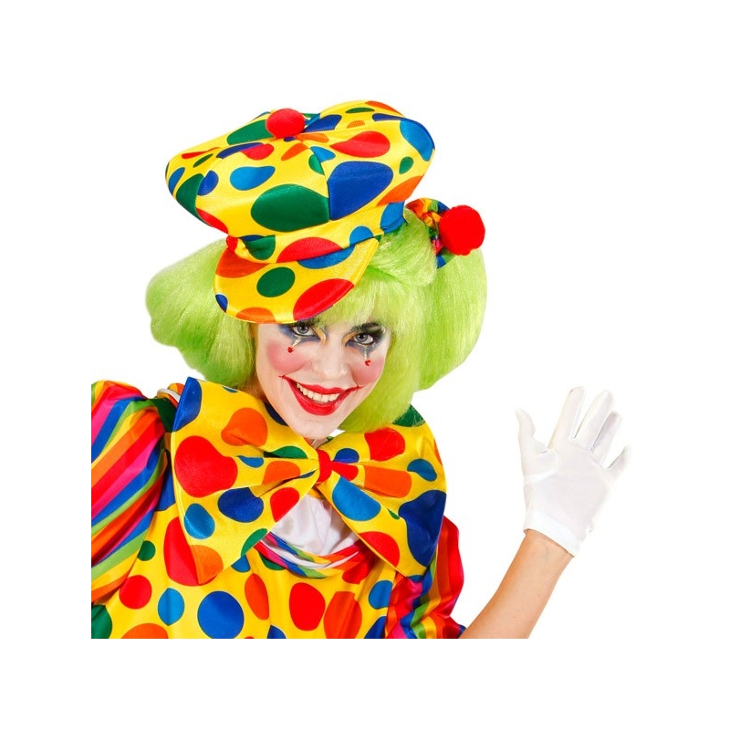 Nœud papillon de clown géant à pois porté par une femme