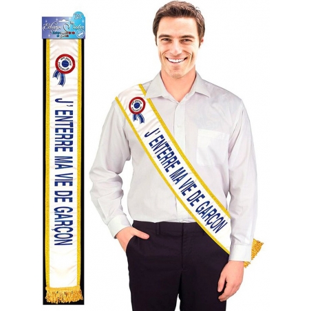 Écharpe "J'enterre ma vie de garçon" indispensable pour fêter un EVG Écharpe "J'enterre ma vie de garçon" indispensable pour fêter un EVG