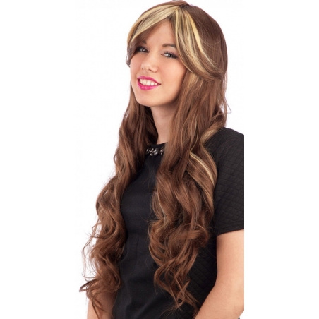 Perruque châtain effet naturel adoptez une coiffure manga Perruque châtain effet naturel adoptez une coiffure manga