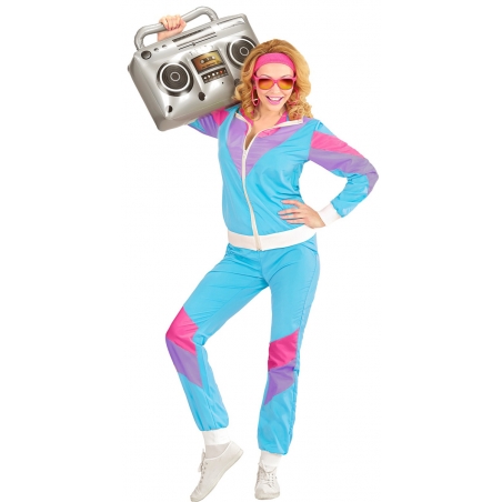 Jogging années 80 porté par une femme Jogging années 80 porté par une femme